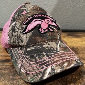 Duck Commander Pink And Camo Distressed Trucker Hat Adjustable Strapback Cap